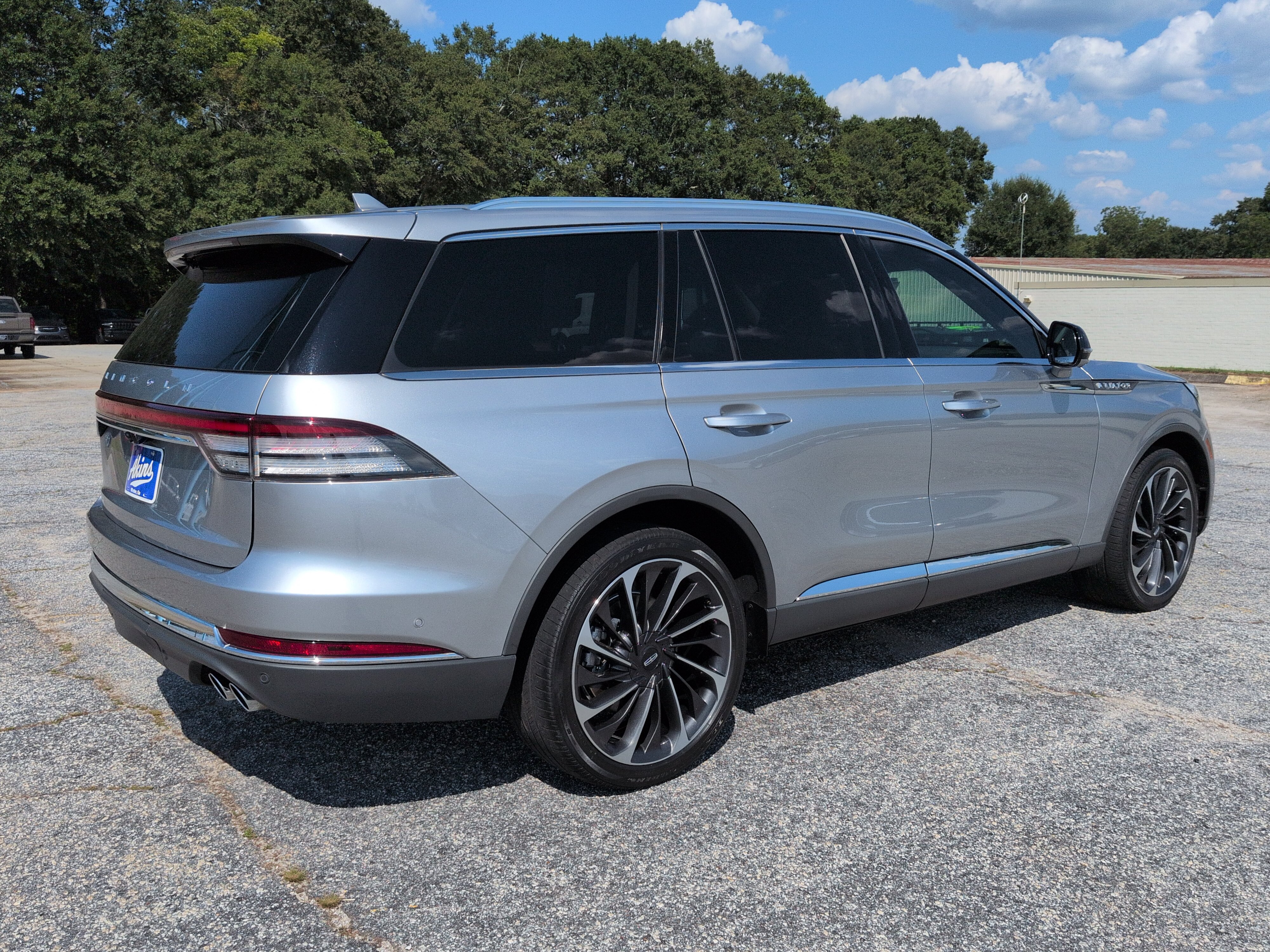 Used 2020 Lincoln Aviator Reserve w/ Equipment Group 202A AWD/4WD image 3