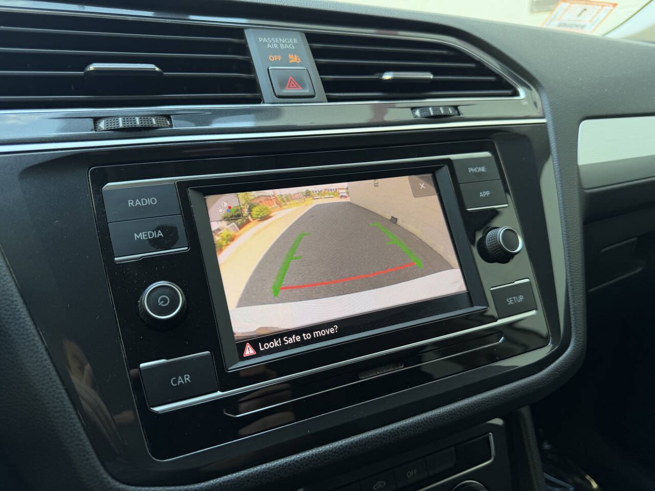 Used 2018 Volkswagen Tiguan S AWD/4WD image 16