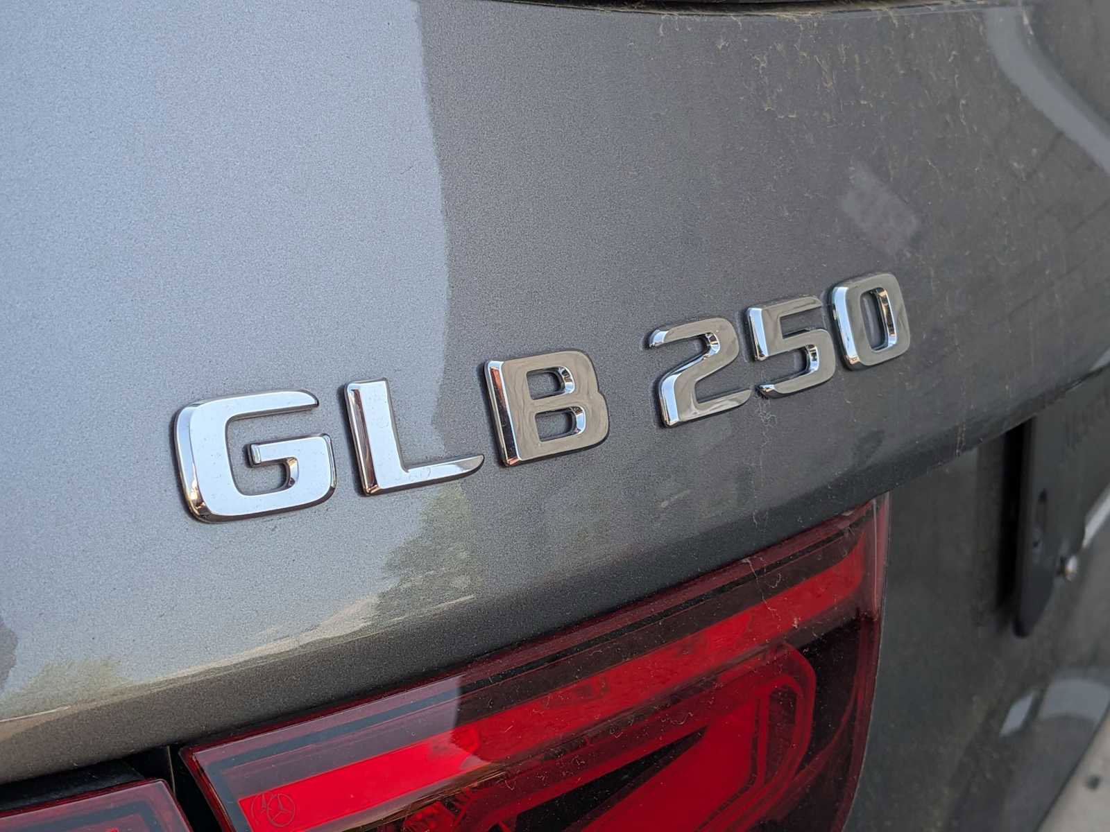 Used 2020 Mercedes-Benz GLB 250 4MATIC image 13