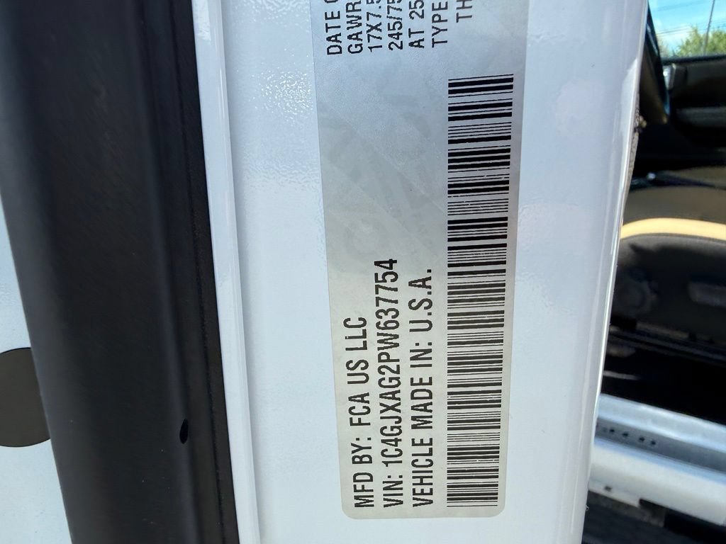 Used 2023 Jeep Wrangler Sport AWD/4WD image 29