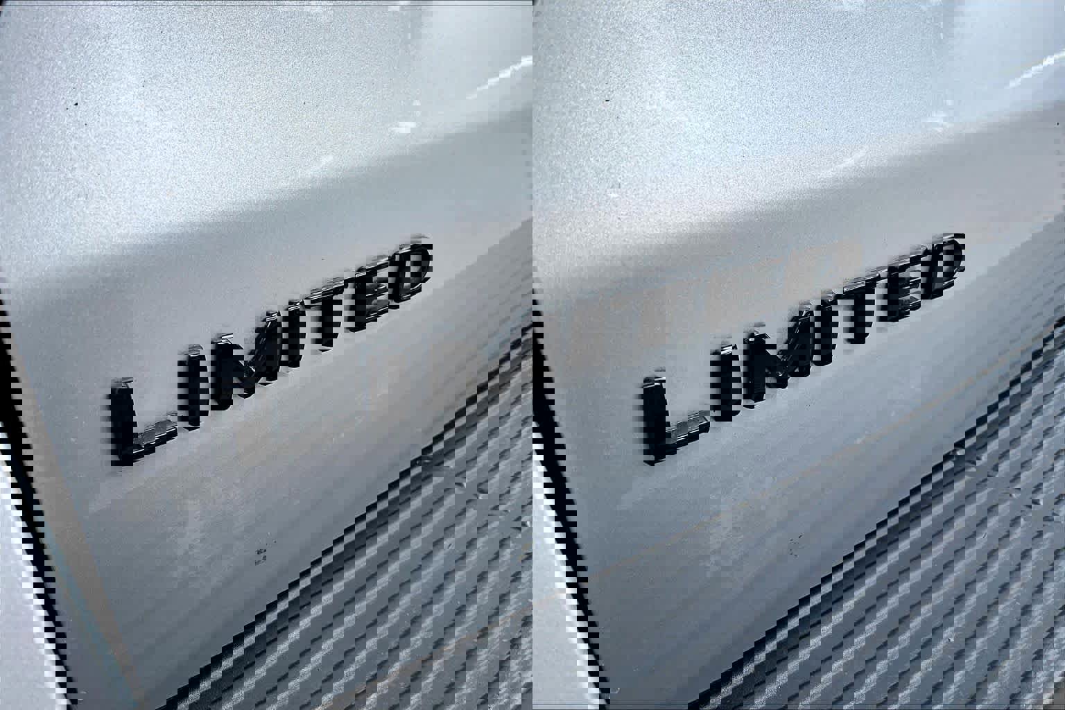 Used 2019 Ford Expedition Limited w/ Equipment Group 303A image 10