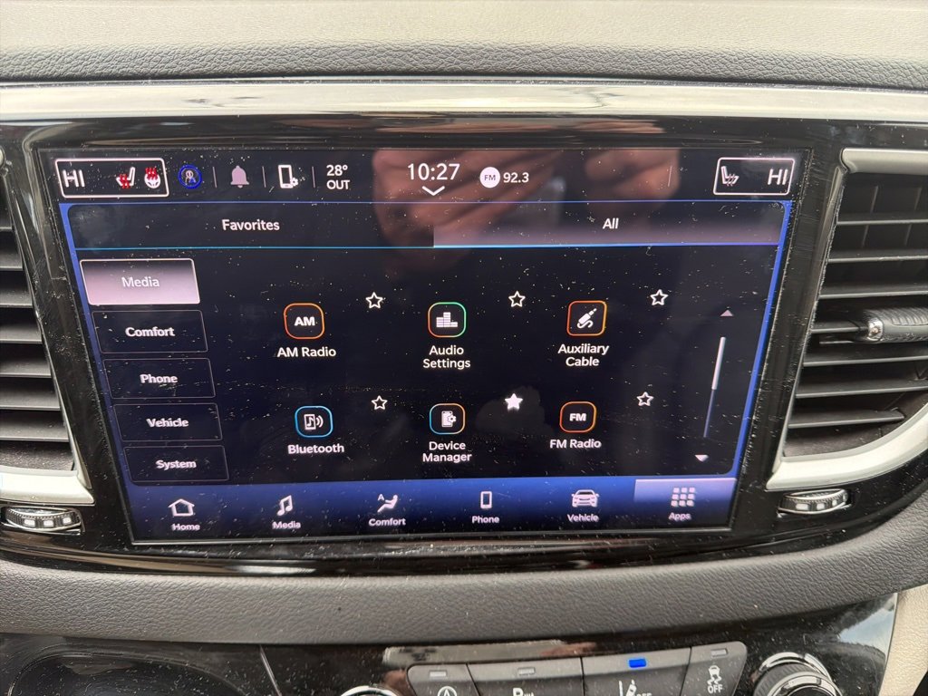 Used 2024 Chrysler Pacifica Touring-L image 26