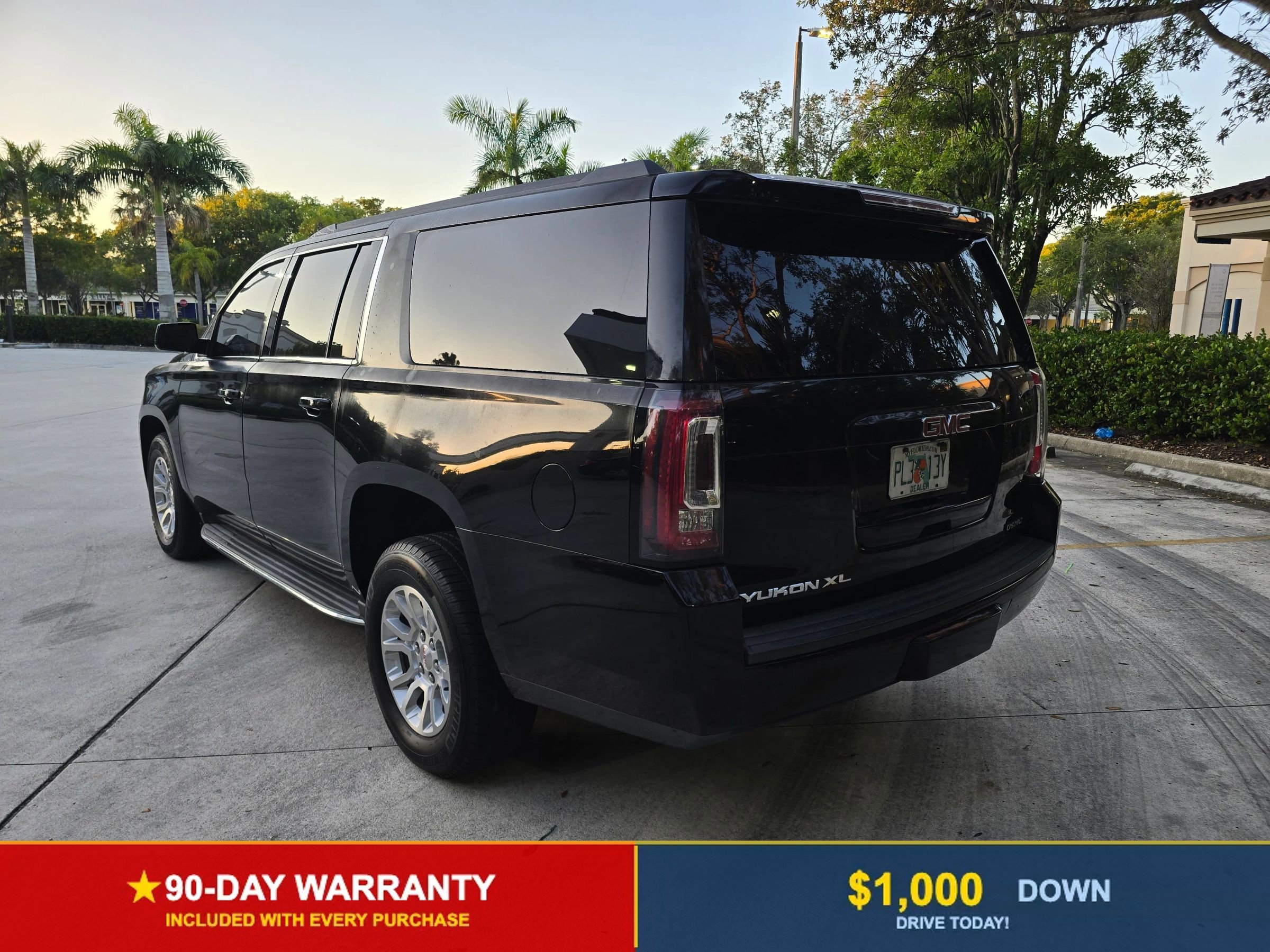 Used 2017 GMC Yukon XL SLT image 6