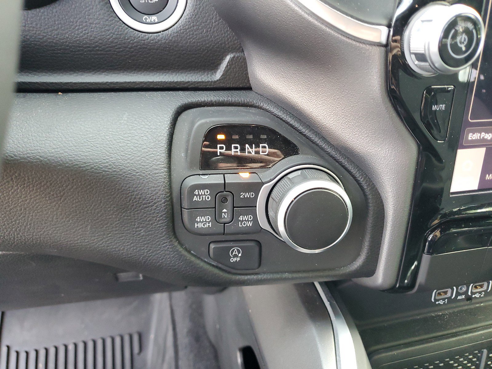 Certified 2025 RAM 1500 Big Horn AWD/4WD image 19