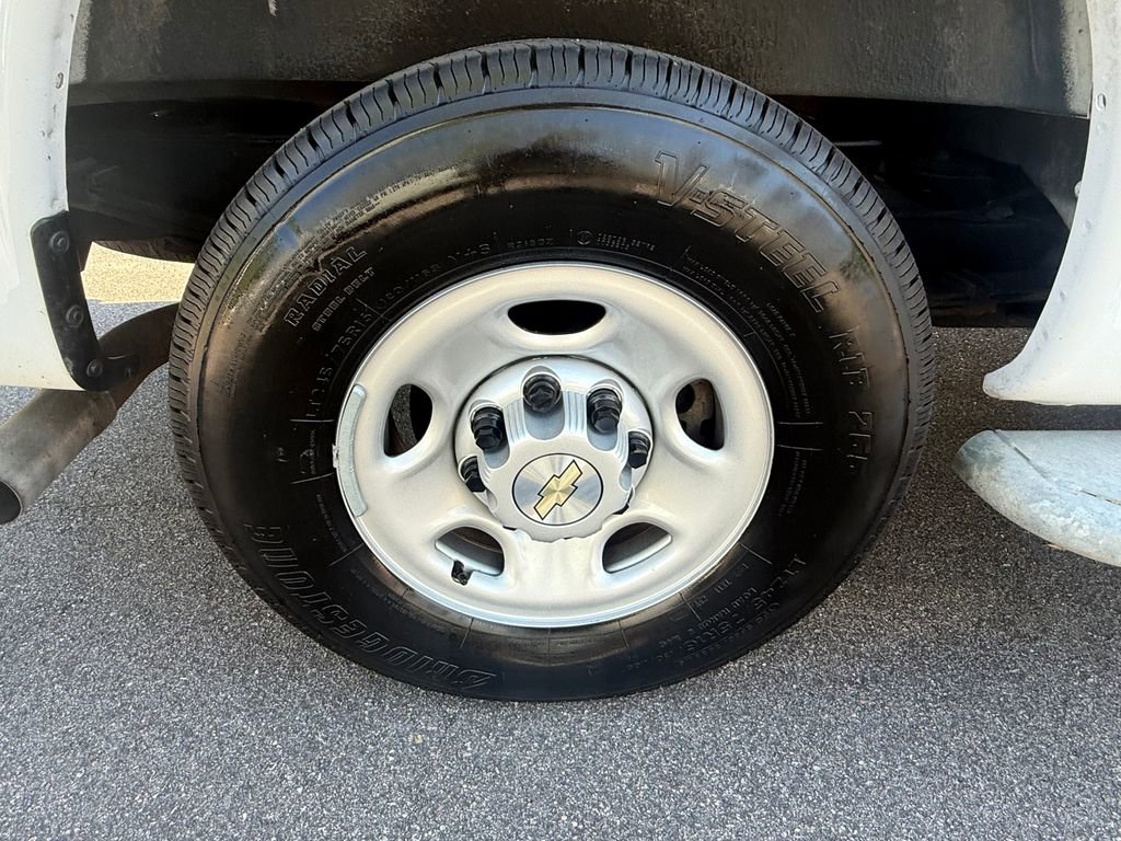 Used 2024 Chevrolet Express 2500 w/ Driver Convenience Package image 35