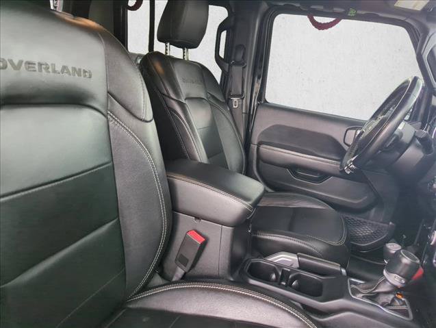 Used 2020 Jeep Gladiator Overland AWD/4WD image 27
