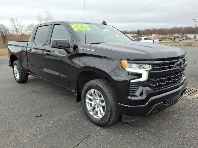 Used 2023 Chevrolet Silverado 1500 RST AWD/4WD image 3