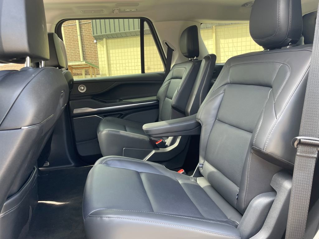 New 2025 Lincoln Navigator Reserve image 16