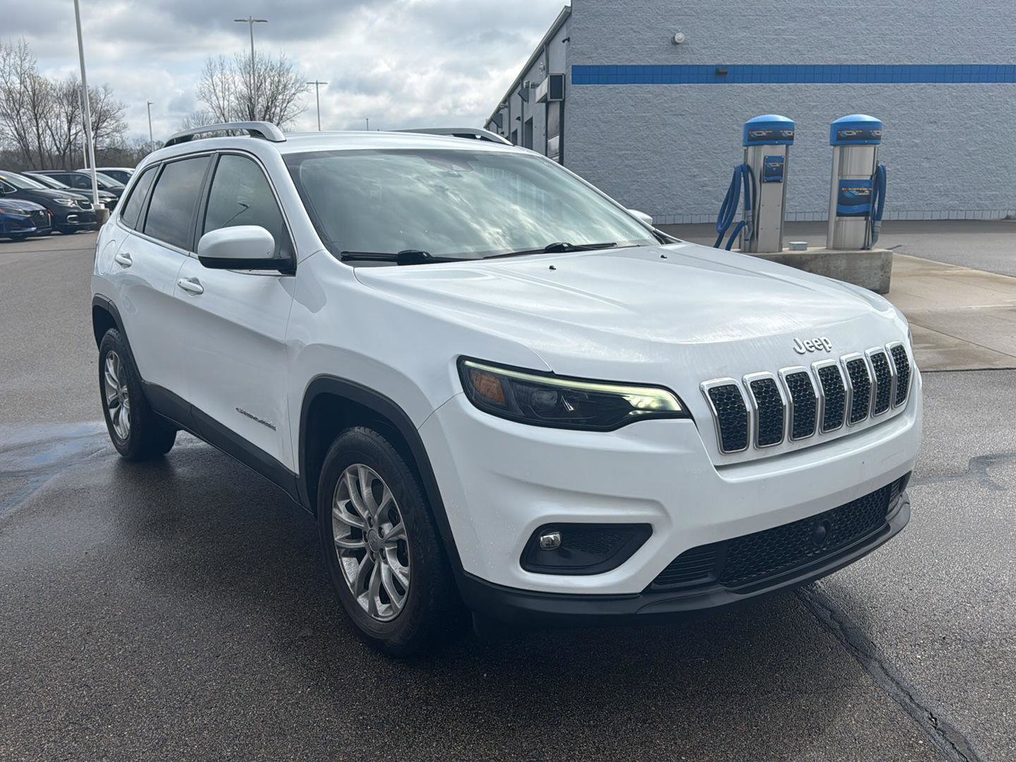 Used 2021 Jeep Cherokee Latitude Lux w/ Comfort/Convenience Group image 9