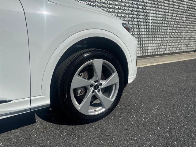 Certified 2025 Audi Q5 Premium AWD/4WD image 29