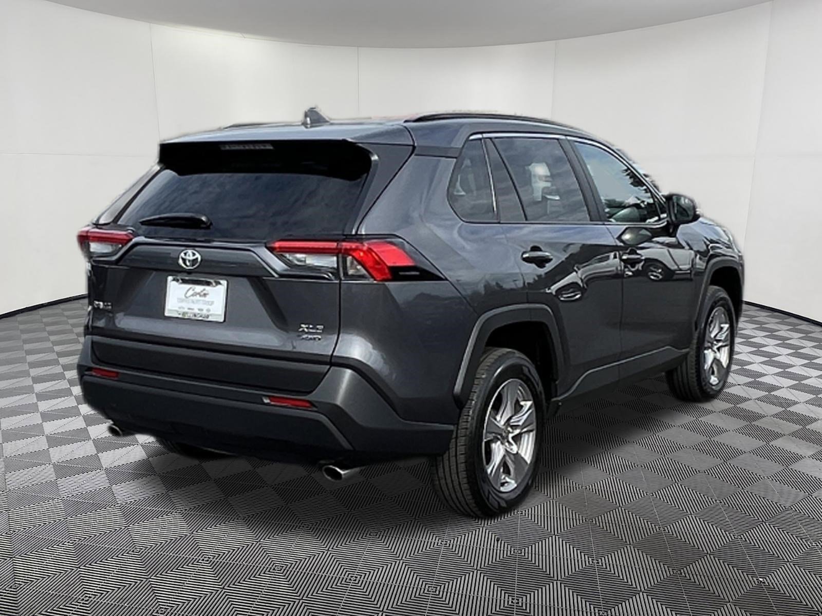 Used 2025 Toyota RAV4 XLE AWD/4WD image 6