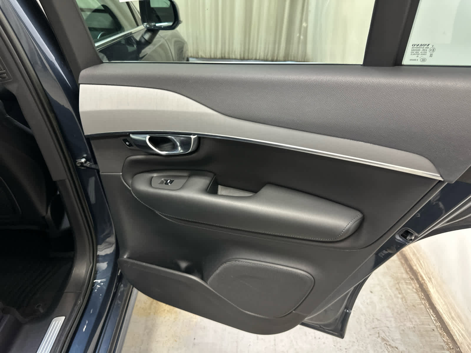 Used 2023 Volvo XC90 B5 Core w/ Protection Package image 30