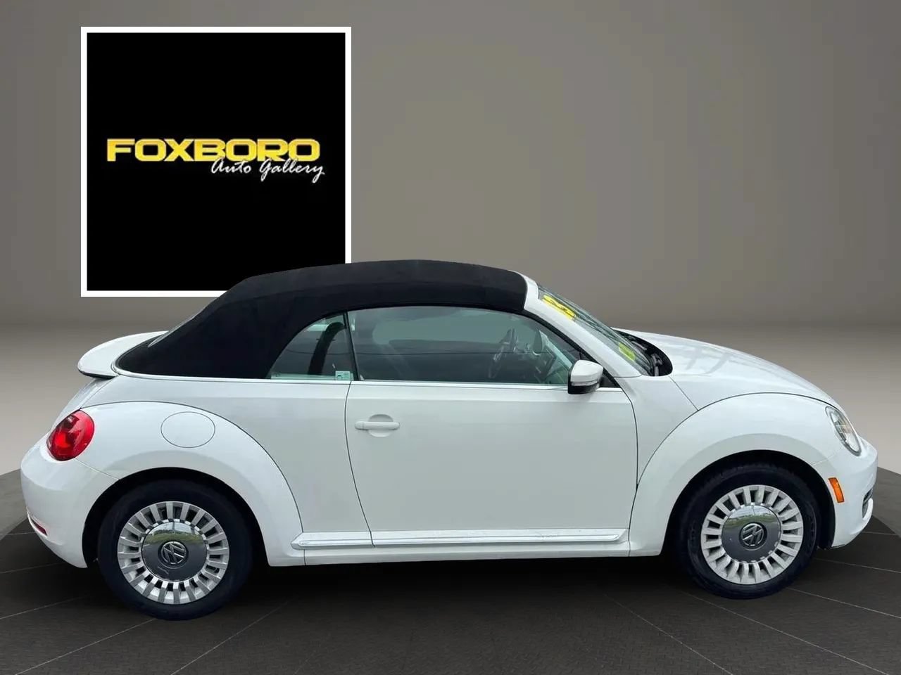 Used 2013 Volkswagen Beetle 2.5 FWD image 4