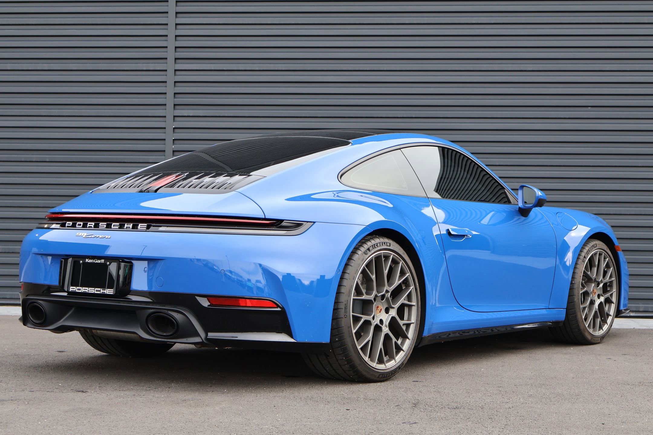 Certified 2025 Porsche 911 Carrera image 10