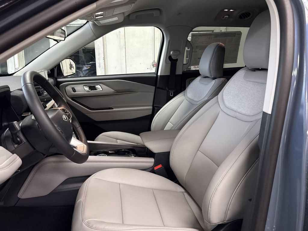 New 2026 Ford Explorer Active w/ Active Comfort Package AWD/4WD image 12