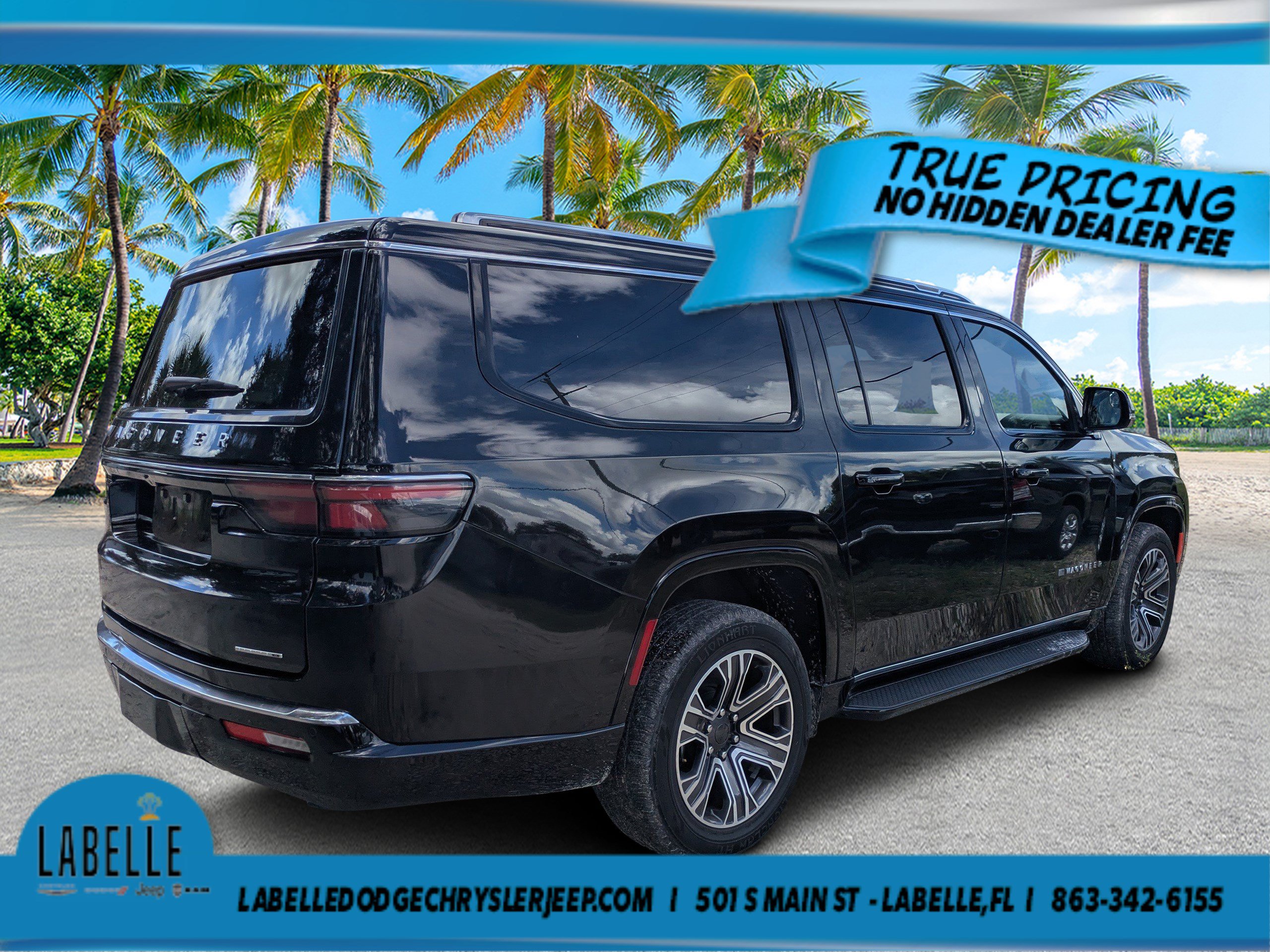 Used 2024 Jeep Wagoneer L Series II w/ Flexible Seating Group AWD/4WD image 3