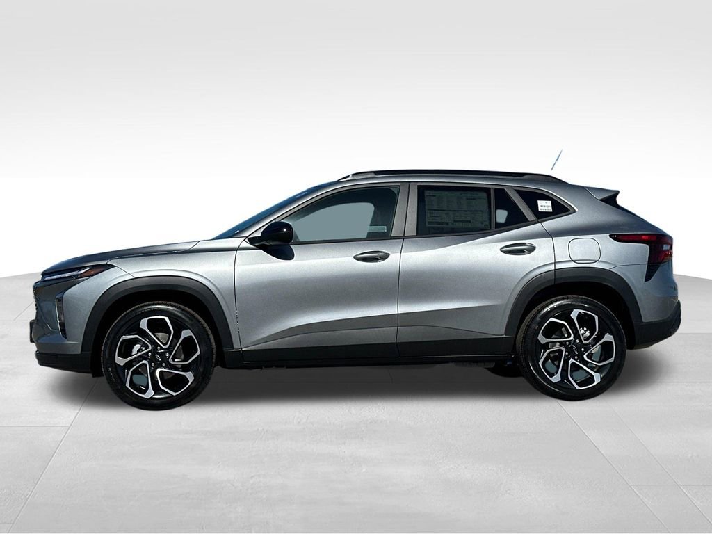 New 2026 Chevrolet Trax RS w/ Driver Confidence Package image 2