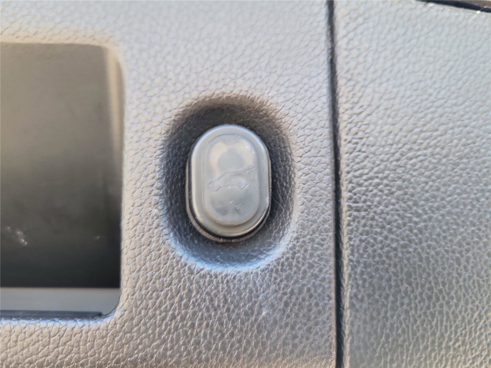 Used 2018 GMC Yukon XL Denali w/ Open Road Package image 10