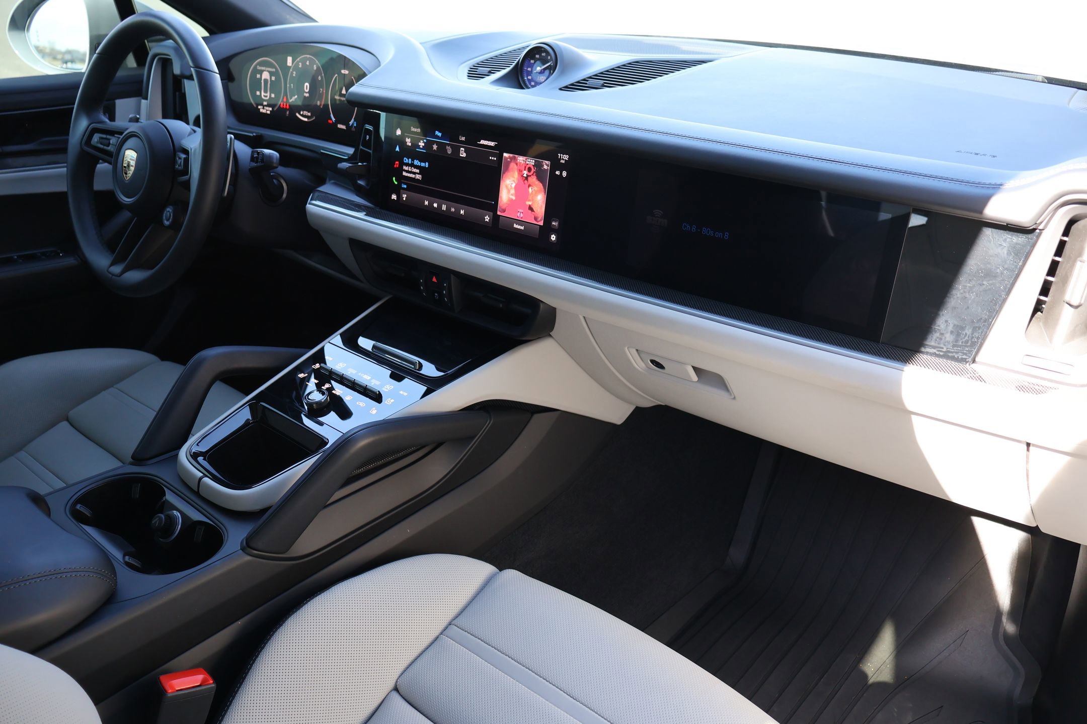 Used 2025 Porsche Cayenne S image 28