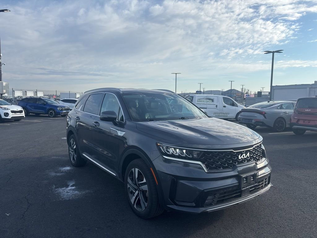 Certified 2023 Kia Sorento EX image 1