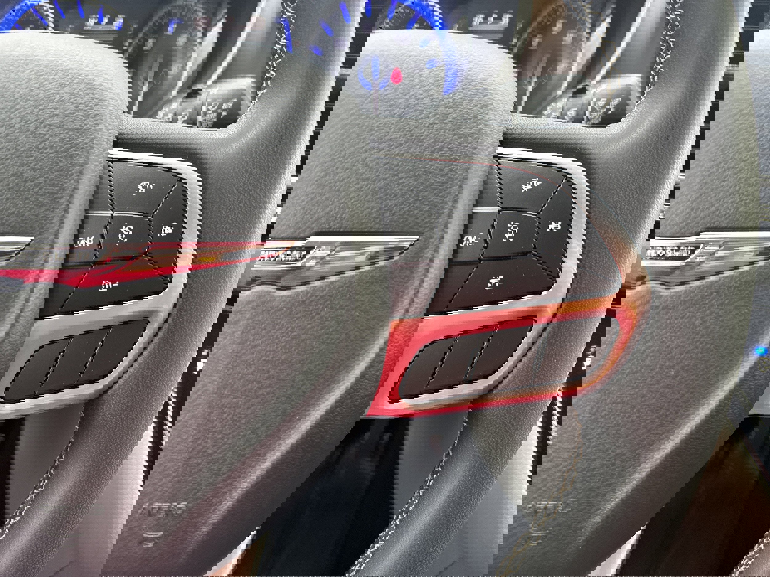 Used 2023 Chrysler Voyager LX FWD image 23