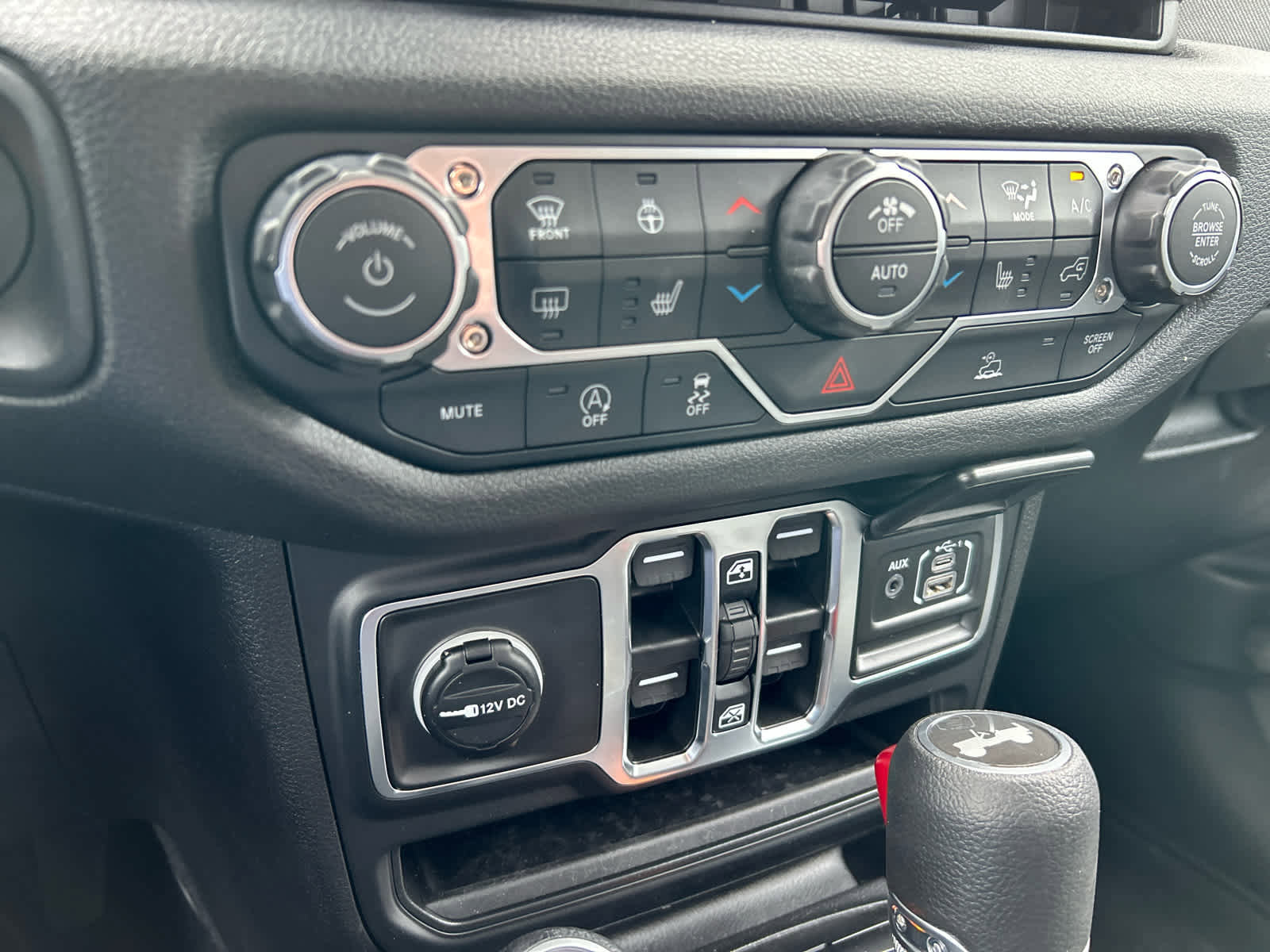 Used 2026 Jeep Wrangler Sport S image 23