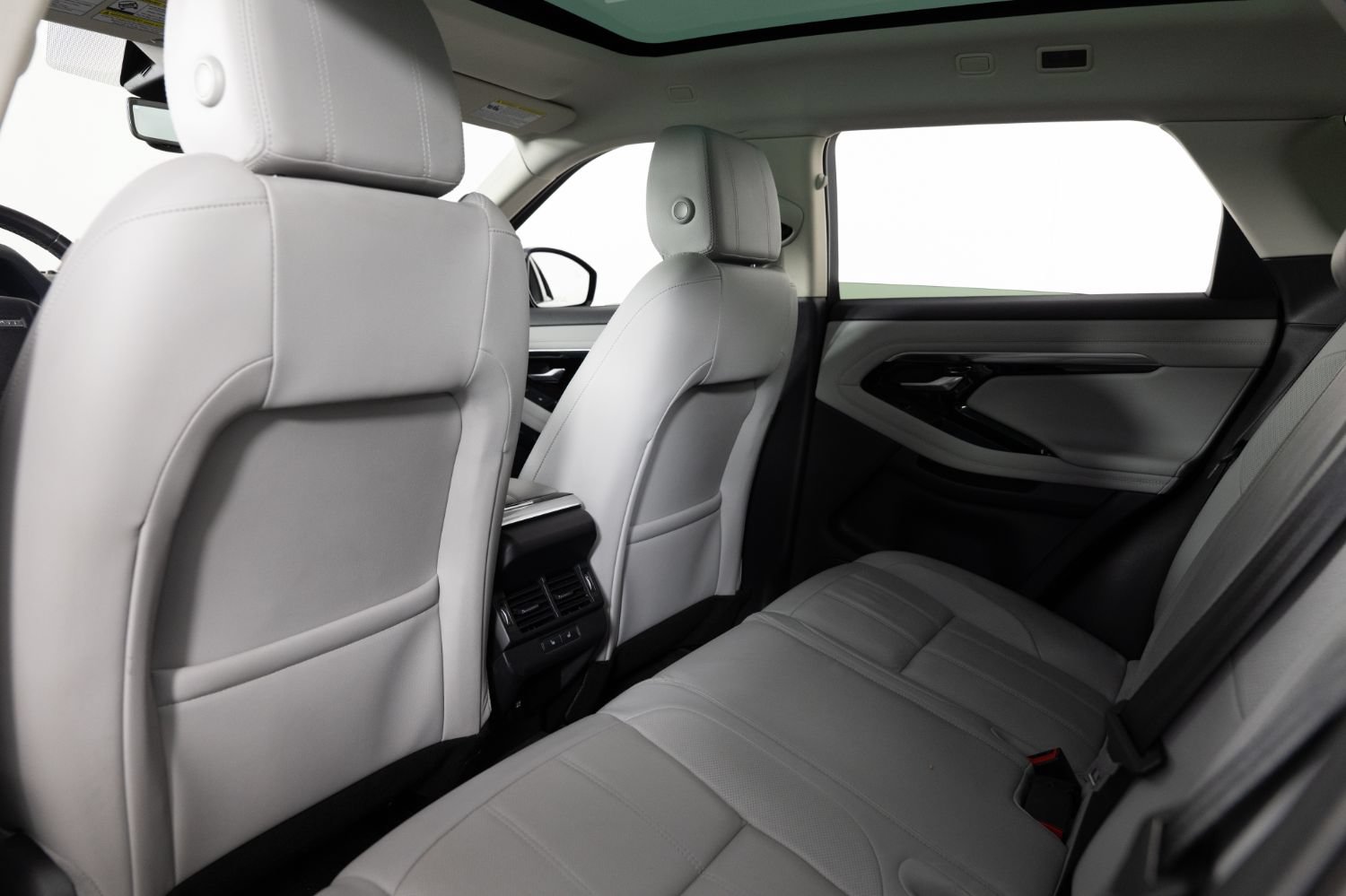 Used 2020 Land Rover Range Rover Evoque SE AWD/4WD image 19