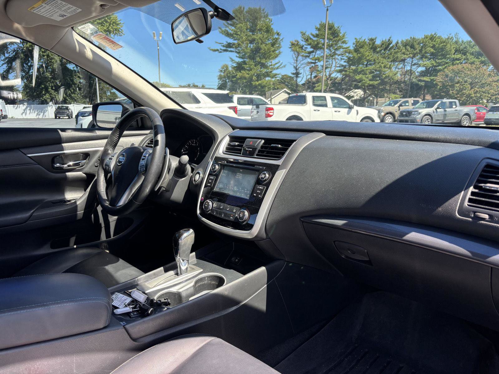 Used 2018 Nissan Altima 2.5 SR w/ SR Midnight Edition FWD image 13