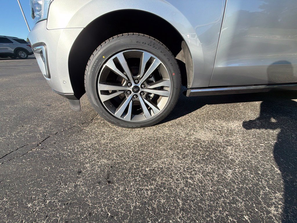 Used 2021 Ford Expedition Limited RWD image 9