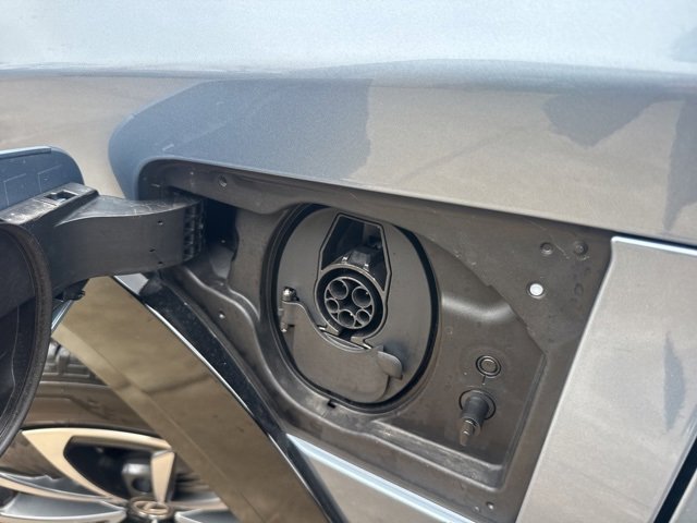 Certified 2025 Lexus RZ 450e w/ Technology Package image 11