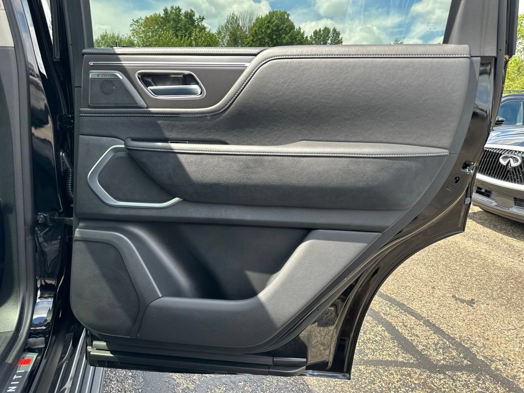 New 2027 INFINITI QX80 Luxe w/ Cargo Package AWD/4WD image 18
