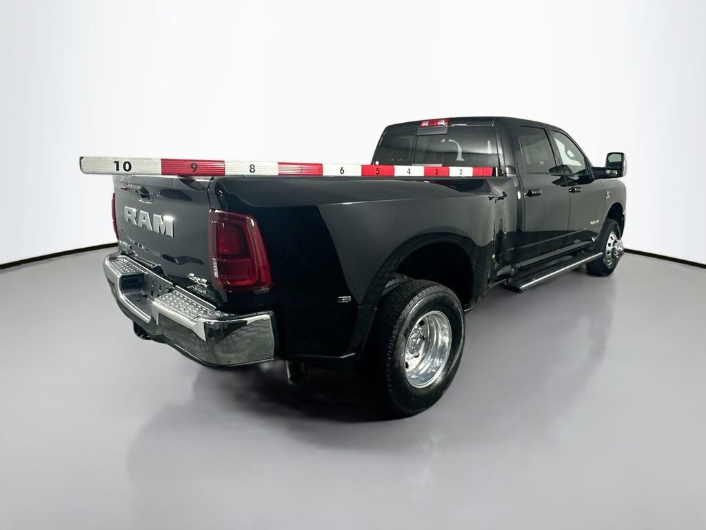 New 2025 RAM 3500 Laramie AWD/4WD image 7