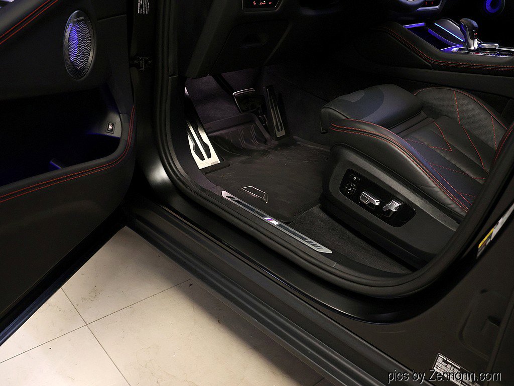 Certified 2024 BMW XM Label Red image 33