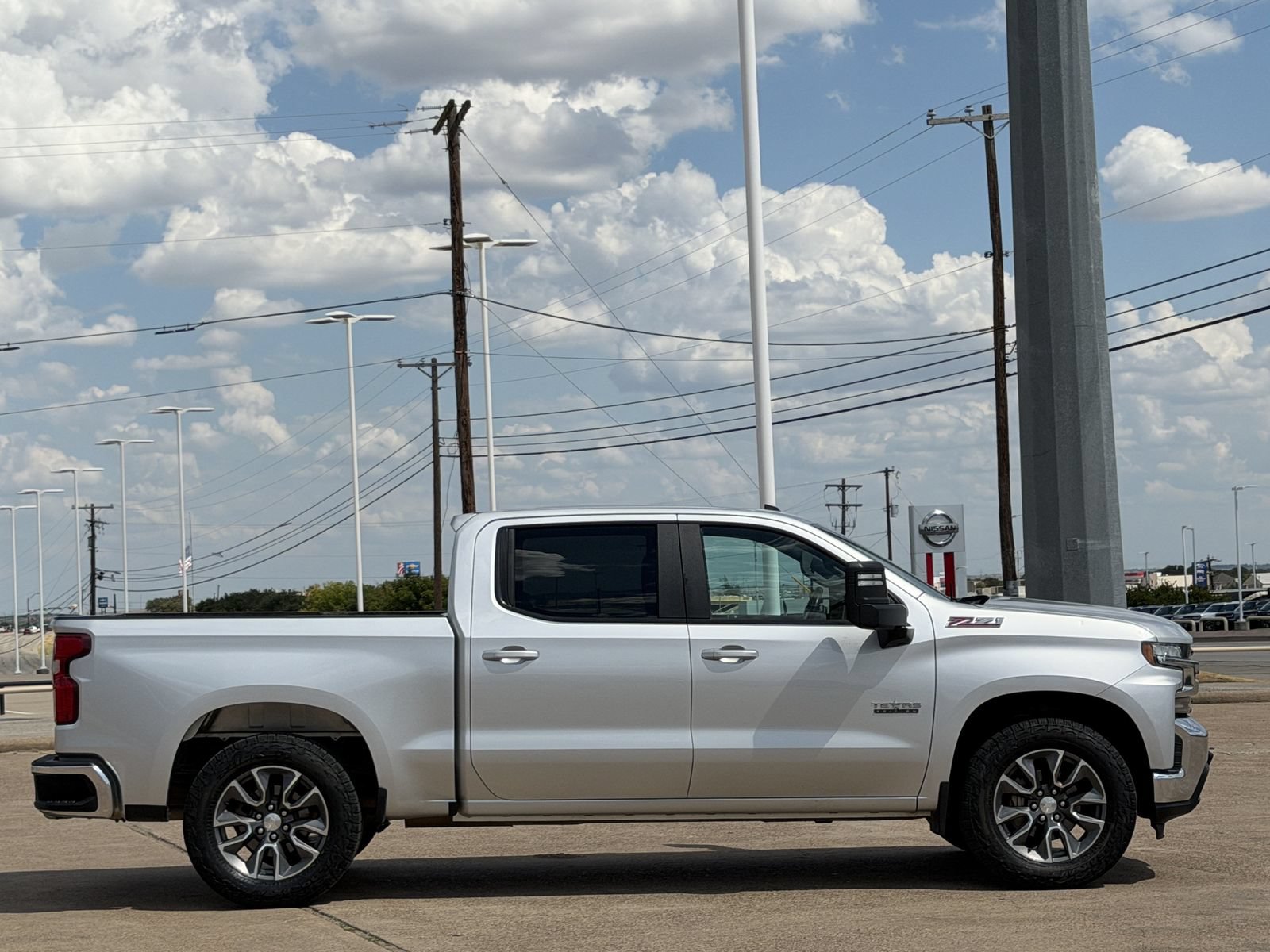 Used 2021 Chevrolet Silverado 1500 LT w/ Z71 Off-Road Package AWD/4WD video 3