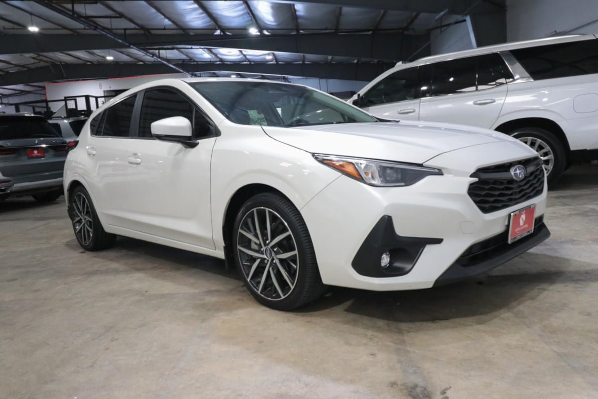Used 2025 Subaru Impreza 2.0i Sport AWD/4WD image 2