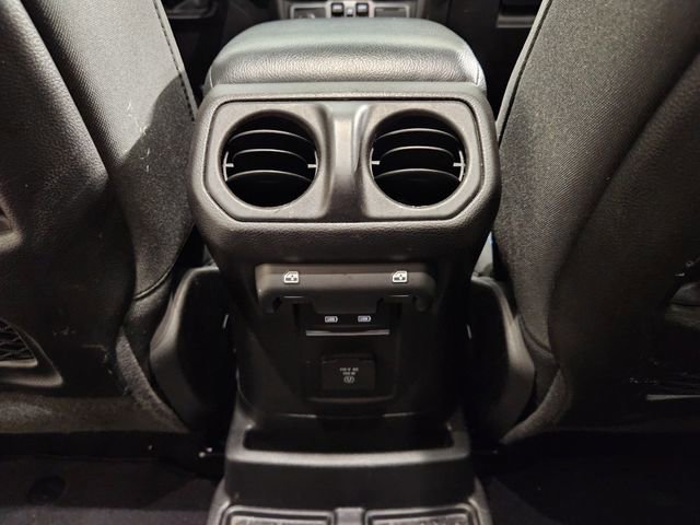 Used 2024 Jeep Wrangler Unlimited Rubicon 4xe AWD/4WD image 29