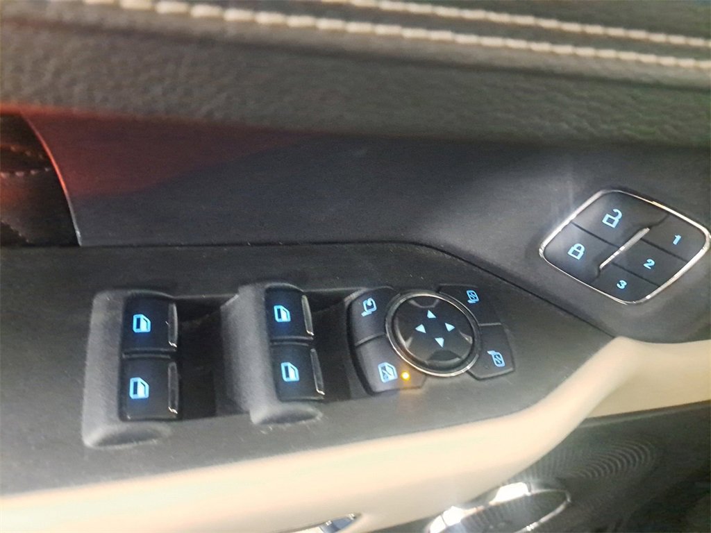 Used 2019 Ford Expedition Platinum image 28