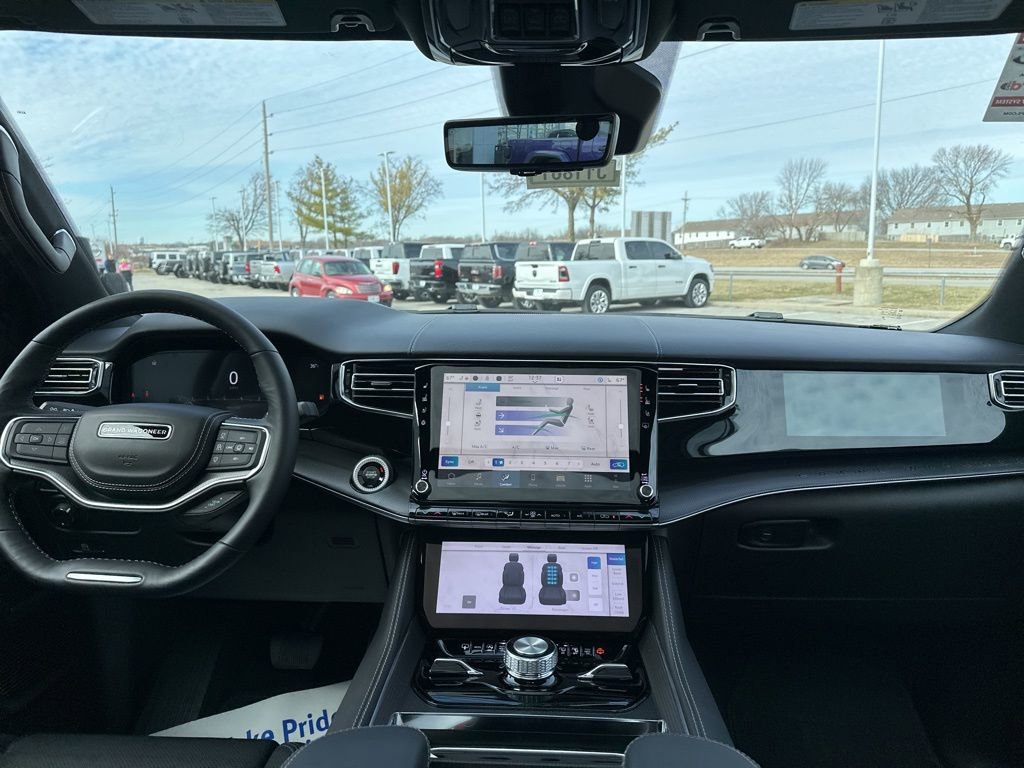 New 2026 Jeep Grand Wagoneer L Summit image 3