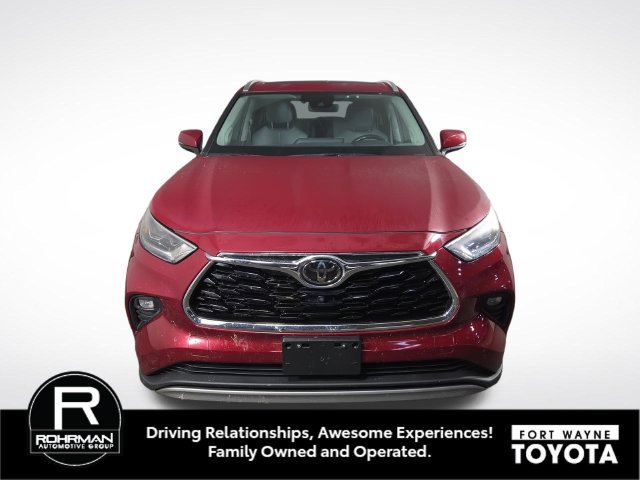 Used 2021 Toyota Highlander Platinum AWD/4WD image 3