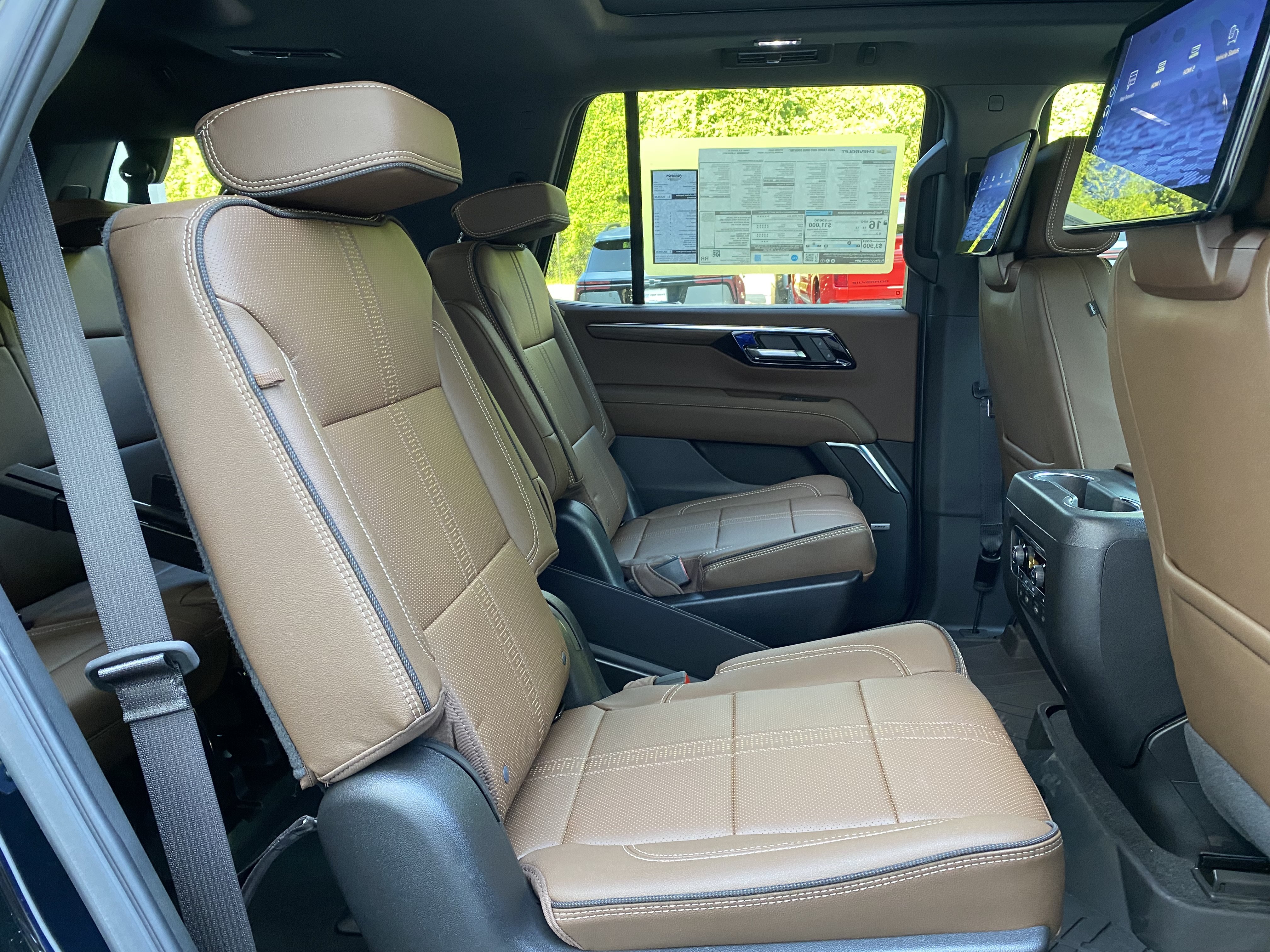 New 2026 Chevrolet Tahoe High Country AWD/4WD image 40