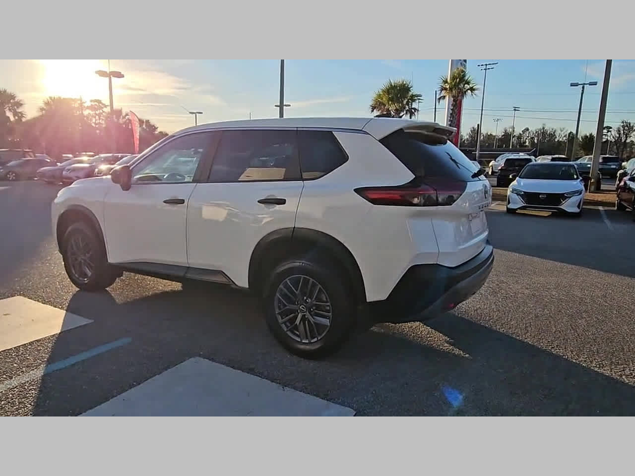 Used 2023 Nissan Rogue S image 25