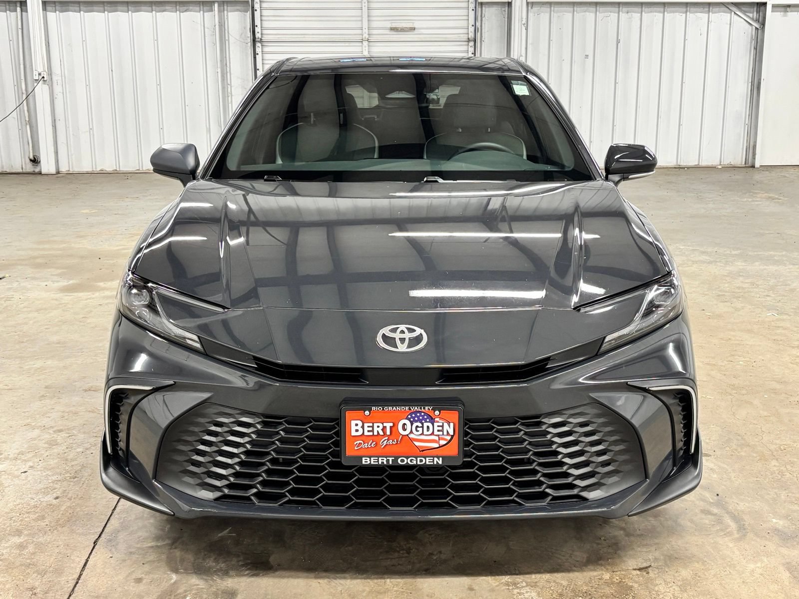 Used 2026 Toyota Camry SE FWD image 2