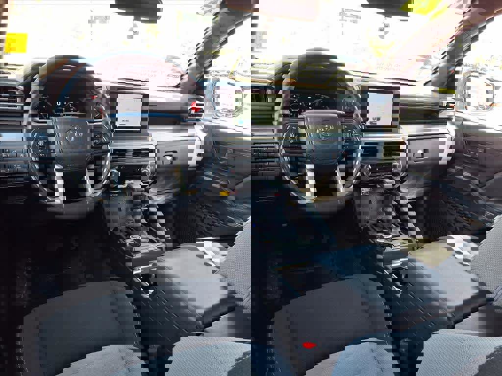 Certified 2025 Toyota 4Runner TRD Off-Road image 9