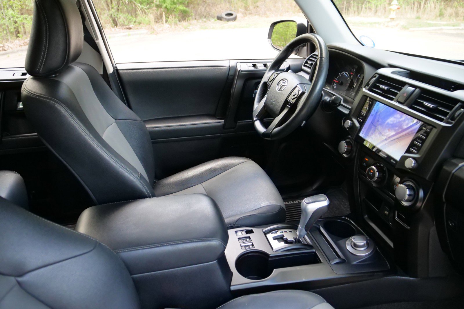 Used 2020 Toyota 4Runner SR5 Premium AWD/4WD image 36