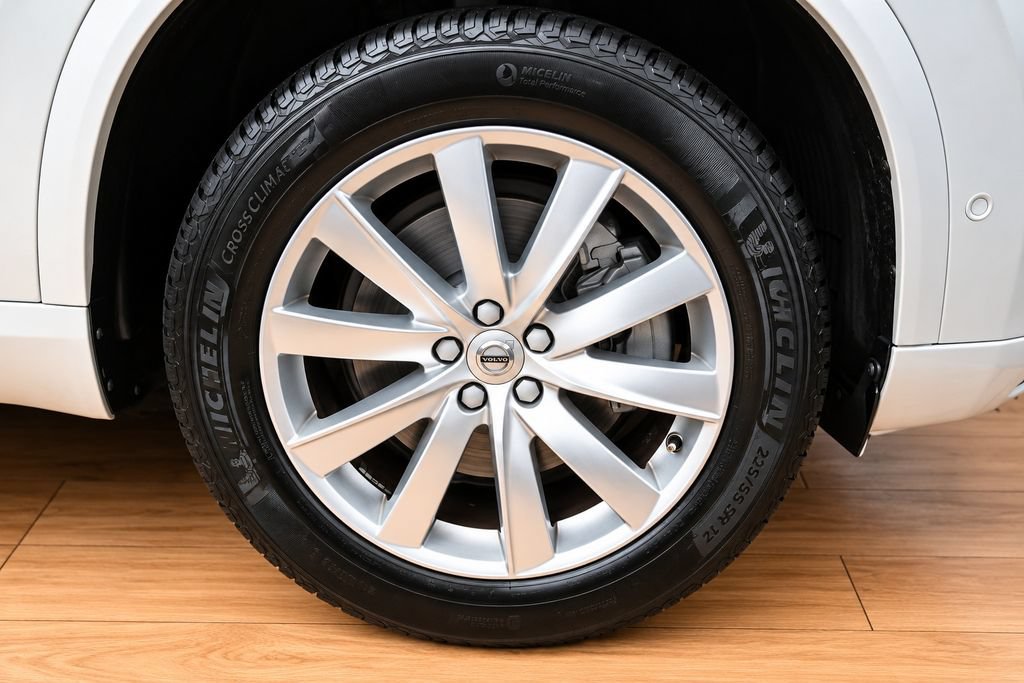 Used 2018 Volvo XC90 T6 Momentum w/ Convenience Package AWD/4WD image 9