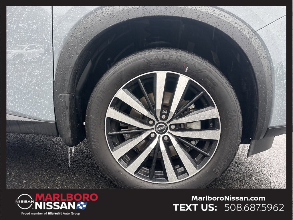 Certified 2025 Nissan Pathfinder Platinum w/ Cargo Package image 10