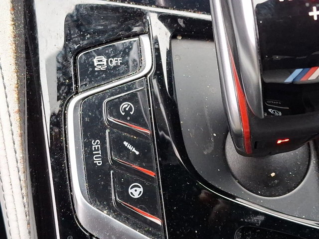 Used 2018 BMW M5 image 24