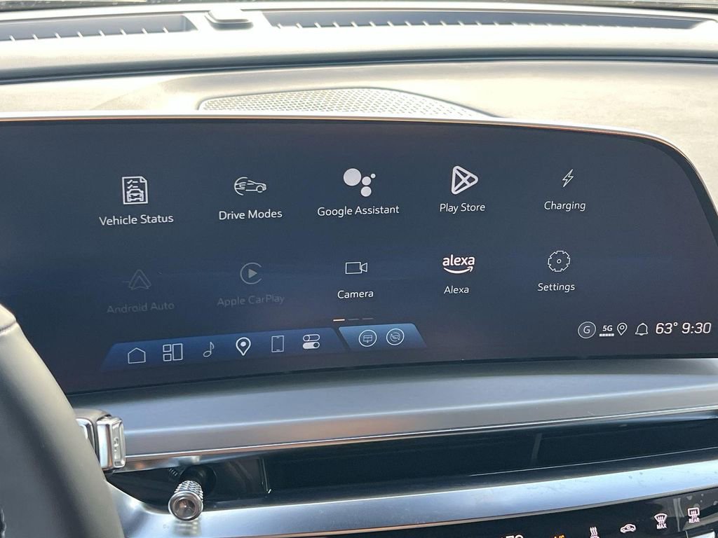 New 2025 Cadillac Lyriq Sport image 18