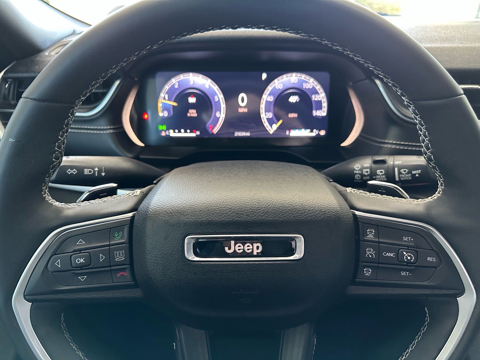 Used 2024 Jeep Grand Cherokee L Laredo w/ Luxury Tech Group I image 38