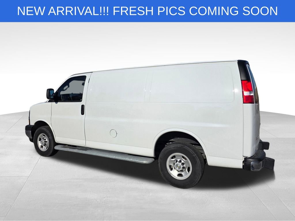 Used 2024 Chevrolet Express 2500 w/ Driver Convenience Package image 4